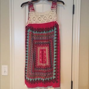 💥DONATE SOON💥Boho dress with lace trim. LIKE NEW